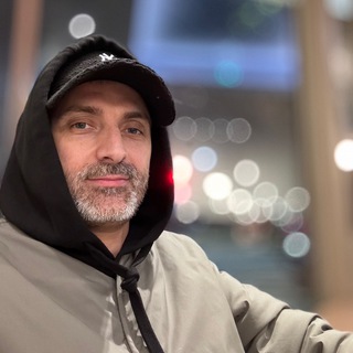 Telegram profile photo for Бизнес, жизнь и путешествия с Артемом Васильевым