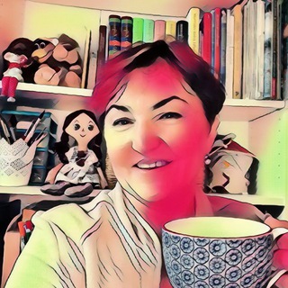 Telegram profile photo for Linda Small writer