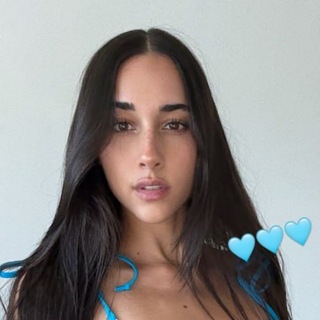 Telegram profile photo for izzy green 💚 izzybeangreen