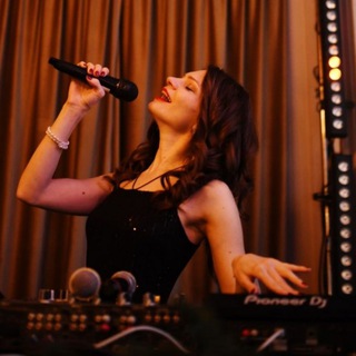 Telegram profile photo for Уроки Вокала и Речи // Диана Оганезова 🎙️