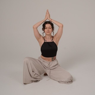Telegram profile photo for ☽ Катя Волкова | Gentle Yoga ☾