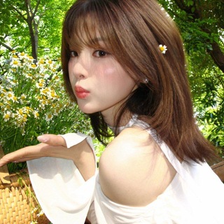 Telegram profile photo for moon’s girls